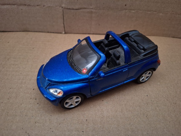 Joias . CHRYSLER PT CRUISER, COR AZUL,  ESCALA 1 X34, KINGSMART.