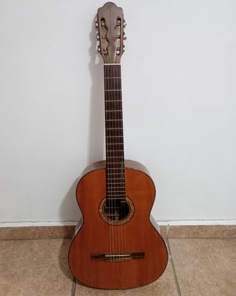 Joias . VIOLÃO DEL VECCHIO ESCALA ESTENDIDA NAS CORDAS MAIS AGUDAS - ANOS 70 - COM CAPA ...