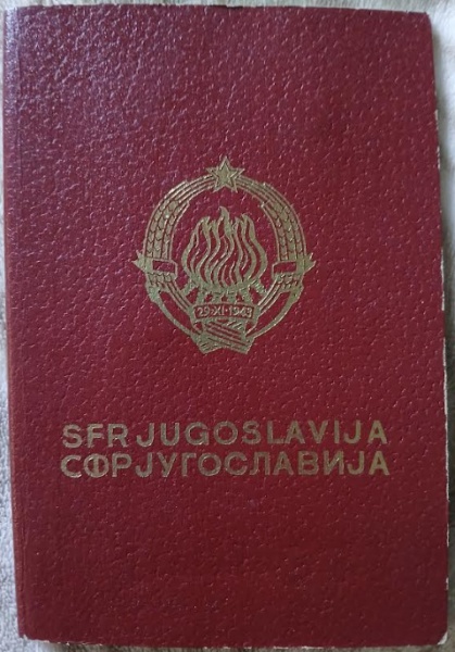Joias . Passaporte original expirado e não cancelado da antiga República Socialista ...