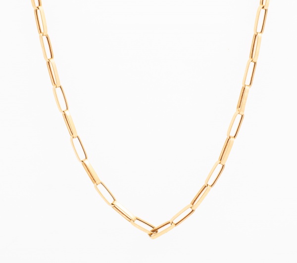 Cordão em ouro amarelo, contrastado 750 K. Med. aberto 68 cm. Peso 6,3 gr. (Por medida de segurança esse lote não se encontra em nossa loja).