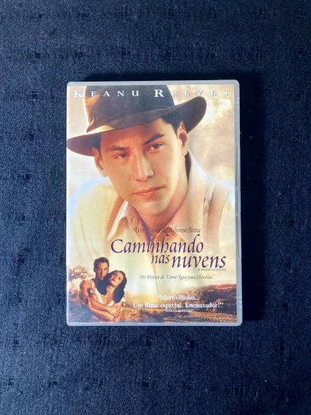 DVD. Caminhando nas Nuvens