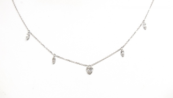 Joias . COLAR EM OURO BRANCO 18K COM PINGENTE CRUZ DE DIAMANTES foto 1