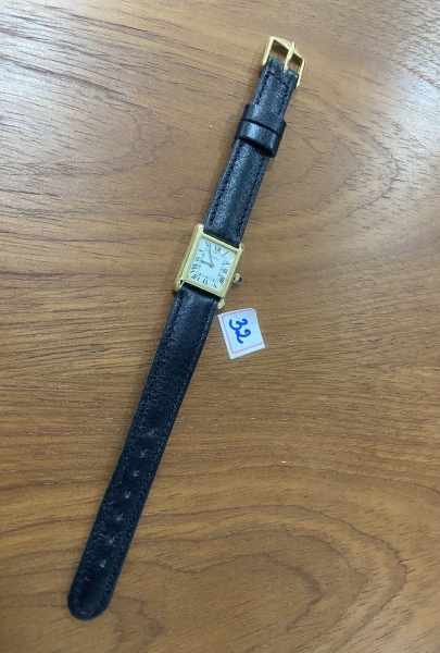 Relogios . Relógio de pulso original e funcionando marca CARTIER, modelo TANK, com safira ...