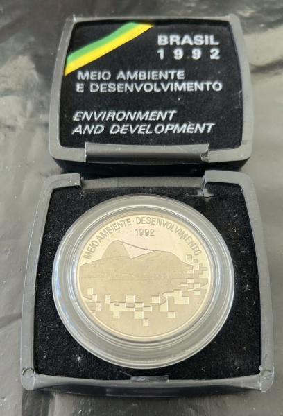 Joias . Moeda prata do Brasil Meio ambiente è desenvolvimento de 1992. Com caixa ...