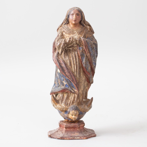 Imagem de Nossa Senhora da Imaculada Conceição em madeira policromada, escultura religiosa de origem popular brasileira, século XVIII/XIX, estilo barroco colonial. Figura feminina em posição orante co