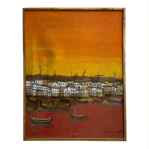 Óleo sobre tela representando casario e embarcações, assinado Do Carmo fortes, datado de 1982; medindo 67 x 52 cm; apresenta leves desgastes, sujidades e marcas do tempo.