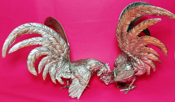 Joias . Cavalo em bronze decorativo medindo 18x17 cm. foto 6