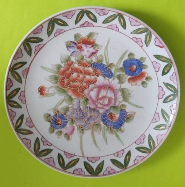 Joias . Bandeja com cercadura em metal prateado oval com porcel foto 2