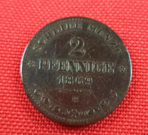 Arte . Moeda de 2 Centimes de cobre da Bélgica, datada do perí foto 2