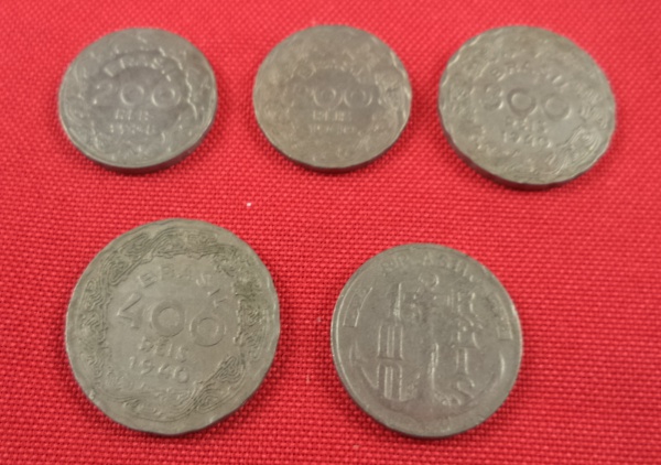 Arte . Lote composto por quatro moedas de 20 Cruzeiros dos ano foto 6
