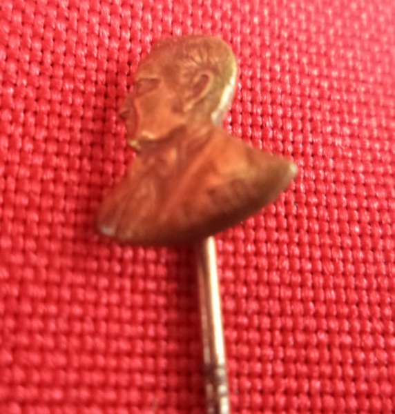 Arte . Alfinete de lapela político (pin) da histórica campanha foto 2