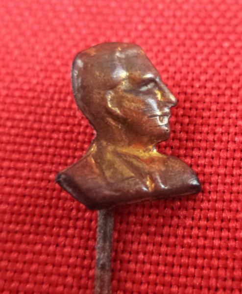 Arte . Antigo pin de lapela da campanha eleitoral de Adhemar d foto 1