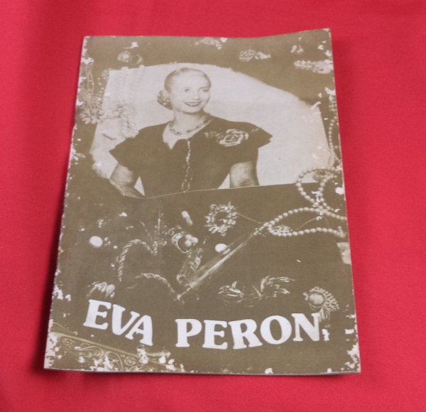 Arte . Cartão  filatélico comemorativo do Dia da Vitória, emit foto 8