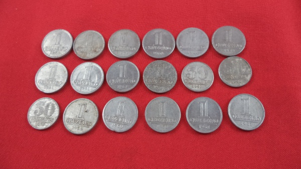 Arte . Coleção composto por 4 moedas brasileiras antigas de 1 foto 2