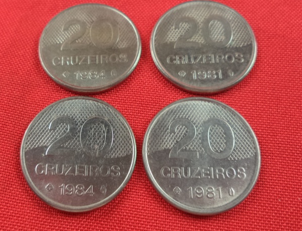 Arte . Lote composto por dezoito  moedas antigas de 1 Cruzeiro foto 7