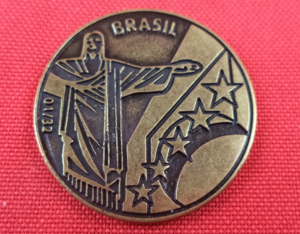 Arte . Publicação voltada para colecionadores de memorabilia f foto 5