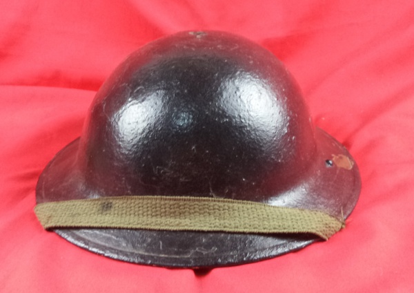Arte . Capacete de aço militar suíço Modelo 1918 (M18) origina foto 1
