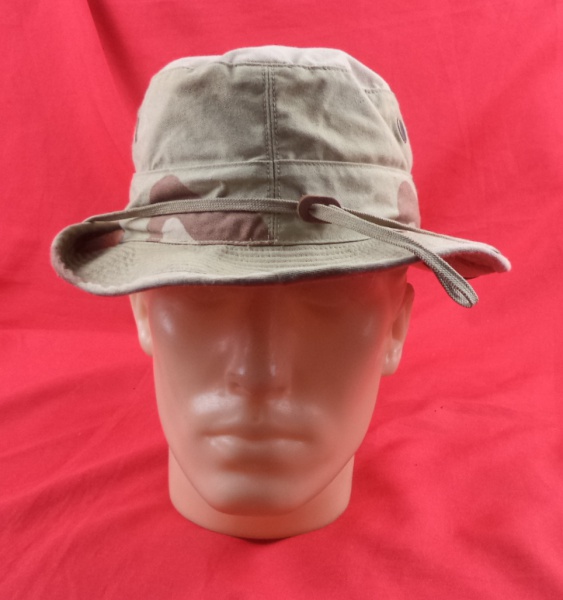 Arte . Capacete de aço , original , modêlo Zuckerman , datado foto 2
