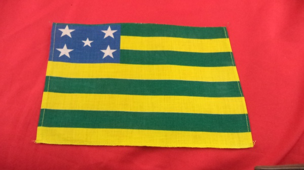 Arte . Suporte  confeccionado em  madeira de lei , para displa foto 8