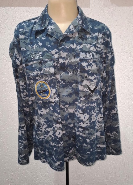 Arte . Capacete militar inglês , clássico de aço , original , foto 2