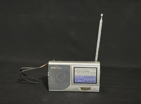 RADIO AM /FM MIDI JAPAN FUNCIONANDO USA DUAS PILHAS