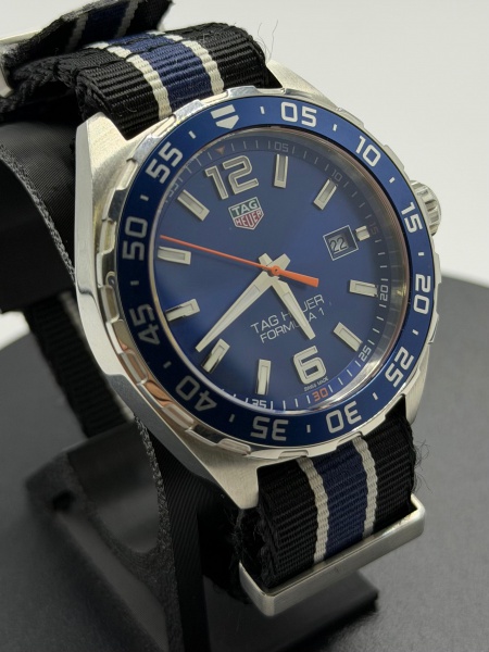 Relogios . TAG HEUER FORMULA 1 QUARTZ (REF. WAZ1010)  43mmRelógio suíço de pulso de ...