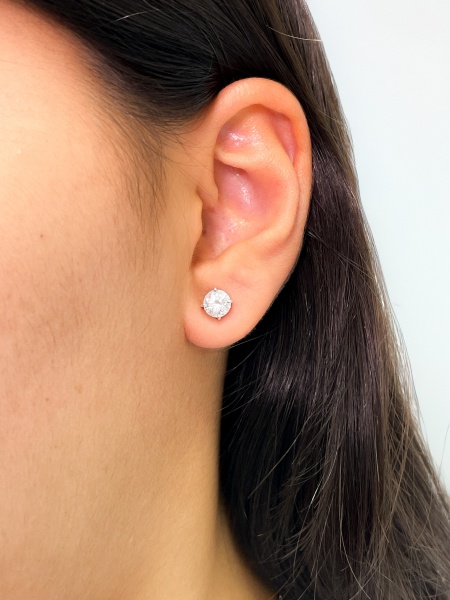 BRINCO SOLITÁRIO, ETERNNO, EM OURO BRANCO, 18K, SOLITÁRIO, DIAMANTE, CERTIFICADA: NAO, PESO: 2.07 gr, LAPIDAÇÃO: BRILHANTE, DIAMANTES: 1x 0,90 ( H / I2 ); 1x 0,93 ( I / I2 ), TOTAL DE : 1.83 CT |REF: E11819
