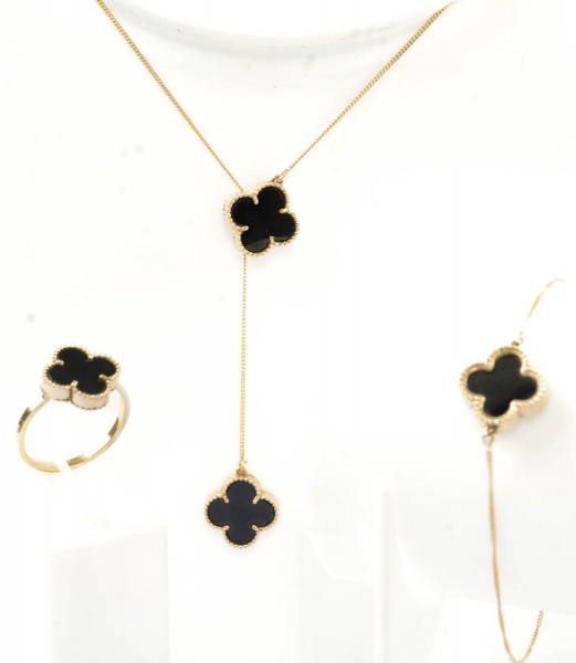 Joias . Conjunto Trevo Ágata em ouro amarelo 18k, composto por cordão, anel e pulseira ...