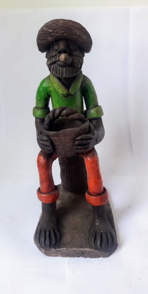 Joias . Escultura - Arte Popular - Homem sentado com cesto no colo - Moacir do Vale - ...