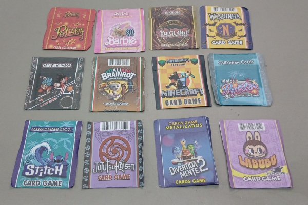 Joias . (T) Álbum de figurinhas Pokémon temos que pagar (comple foto 2
