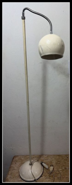Joias . Design - Rara Luminária de Pé, articulada, anos 70, par foto 3