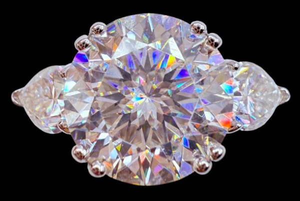 Joias . MOISSANITE - Magnífico e grandioso anel em prata de lei 925mls cravejado por ...