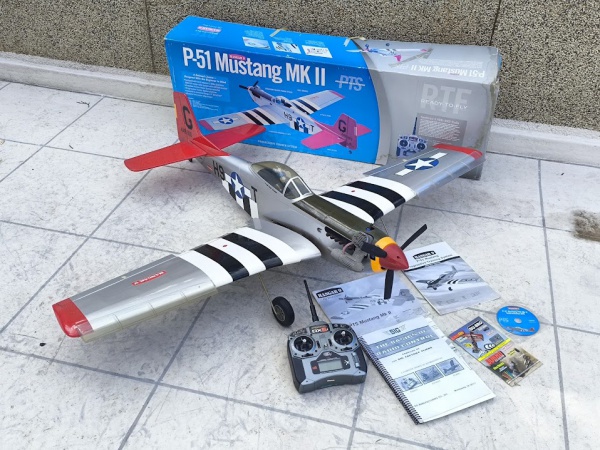 Joias . Aeromodelismo, grande avião, modelo P51 - Mustang MK II, com motor a combustão ...