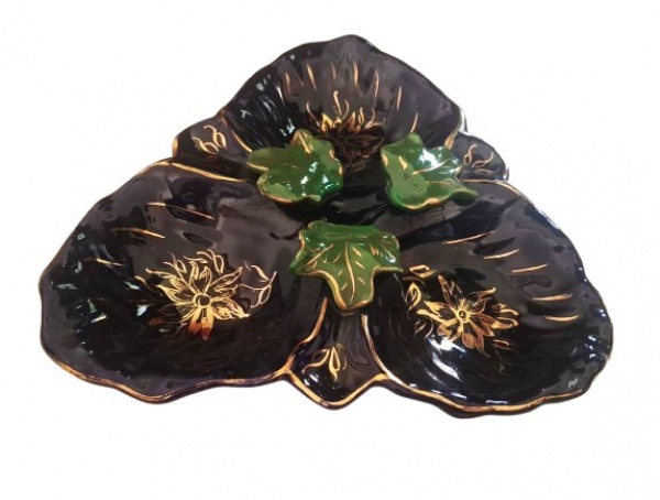 Joias . Ovo em porcelana oriental azul e branca com florais com foto 2