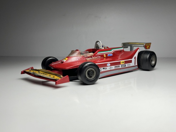 Joias . 1931 Ford Model A Preto, Amarelo e Vermelho - Scale Mod foto 7