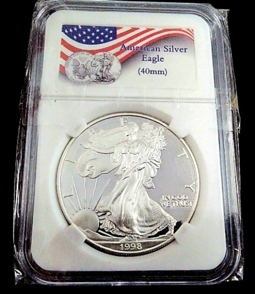 Joias . Moeda dos Estados Unidos da América 1 Dólar ano 1998 no Slab (American Silver ...