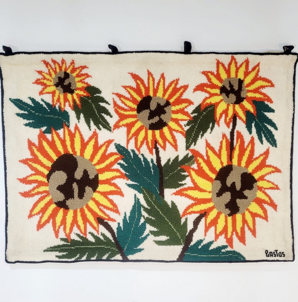 Tapeçaria Bastos - Linda tapeçaria com tema de girassol, altura 1,04cm x Largura 1,36cm.