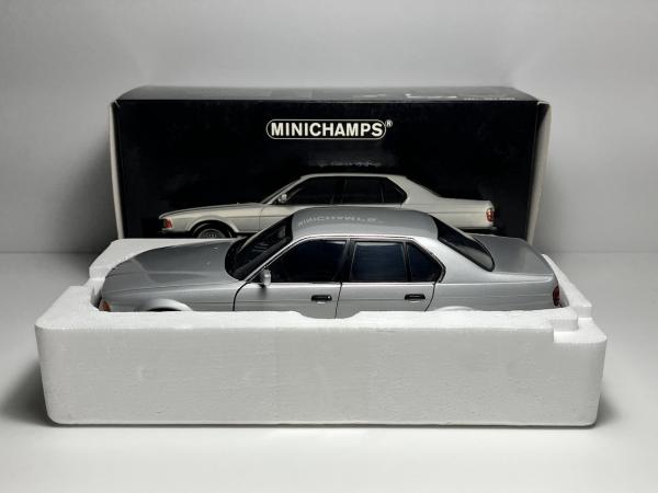 ミニチャンプス★美品BMW730i・1987★シルバー1/18ミニカー送料無料 1987 BMW 730i Prata - Minichamps Escala 1/18 miniatura