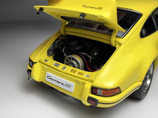 Porsche 911 Carrera RS 2.7 Amarelo e Preto - Autoart Es