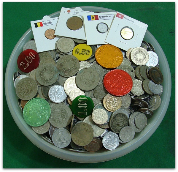 Joias . Super Lote com 15 Quinze Quilos de Moedas Nacionais Mistas Sem Garimpo