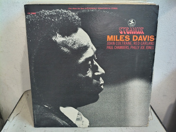Lote 20 LP The Miles Davis Quintet - Steamin. Importado, capa e disco VG+, sem encarte Valor atual: 