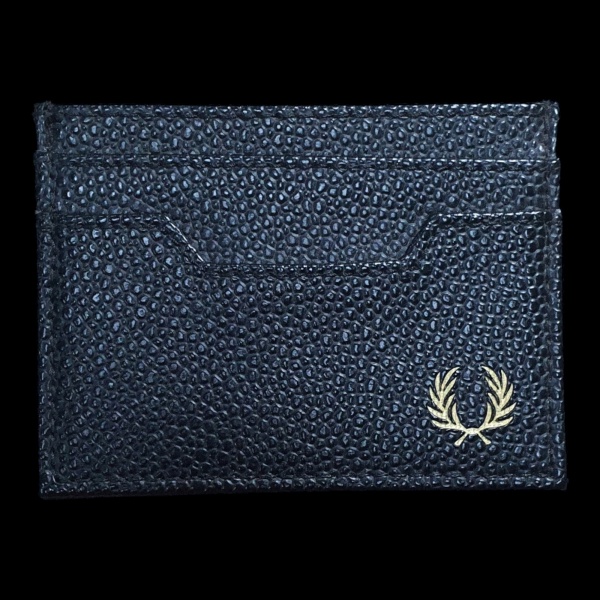 Porta cartões de visita em couro preto (logo em dourado), marca britânica Fred Perry