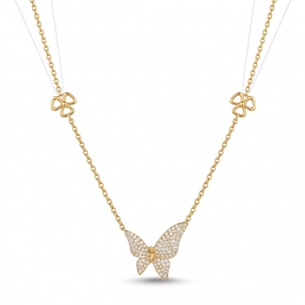 Colar em ouro amarelo 750 com peso de 5,94 g medindo 42 cm de comprimento com delicado pingente de borboleta cravejado com aproximadamente 0.56 ct de diamantes design feminino