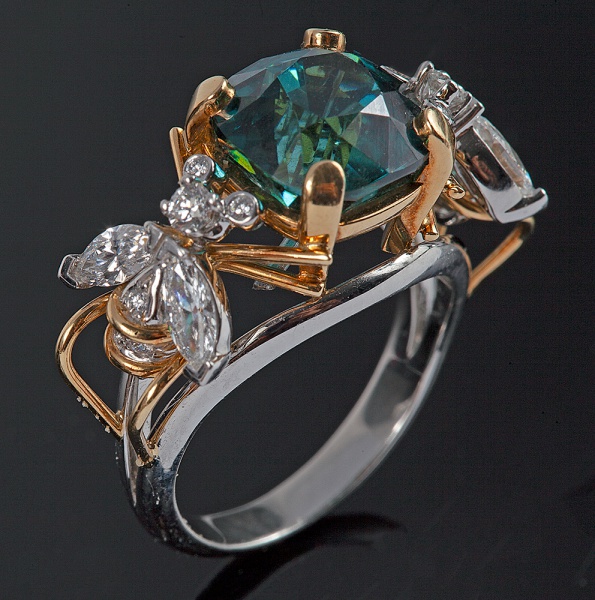 Joias . SCHLUMBERGER by TIFFANY & Co. Lindo anel em ouro branco e amarelo 18k, com ...