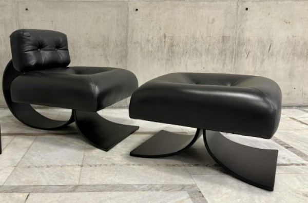 Joias . Oscar Niemeyer - Poltrona "Alta" estrutura em madeira curvada, ...