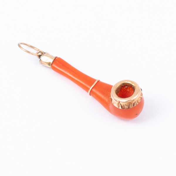 Pingente Cachimbo JÓIA DE CRIOULA com detalhe em ouro baixo / Tam: 3cm