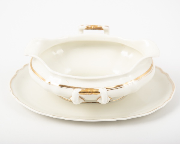 Molheira Vintage de porcelana da marca alemã Krautheim, branca com detalhes em frisos dourados