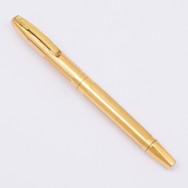 Caneta SHEAFFER`S - dourada / Com caixa