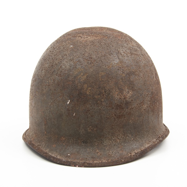 Antigo capacete da 2º Guerra Mundial, sem forro