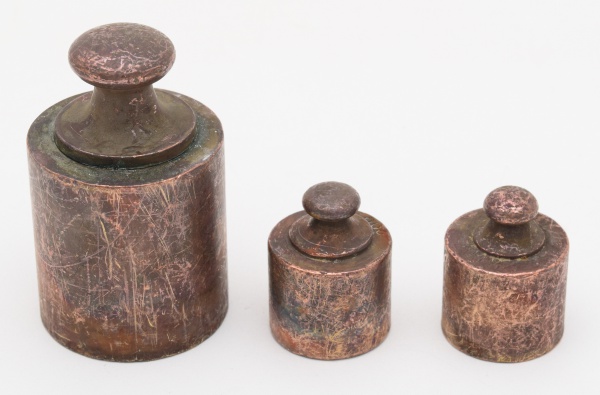 Lote com 3 pesos para balança de metal ( 2 de 200gr e 1 de 500gr)